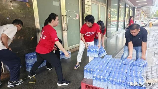 救灾一线壹基金联合救灾项目伙伴在行动新葡京娱乐场app十一假期他们忙碌在(图16)