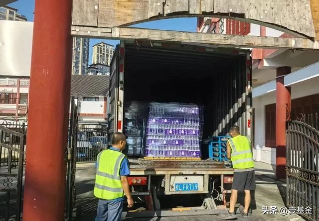 救灾一线壹基金联合救灾项目伙伴在行动新葡京娱乐场app十一假期他们忙碌在(图19)