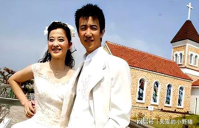 因李小冉被砍成重伤今和梅婷天差地别新葡京网上赌场他和梅婷结婚6年后又(图1) 因李小冉被砍成重伤今和梅婷天差地别新葡京网上赌场他和梅婷结婚6年后又(图1)