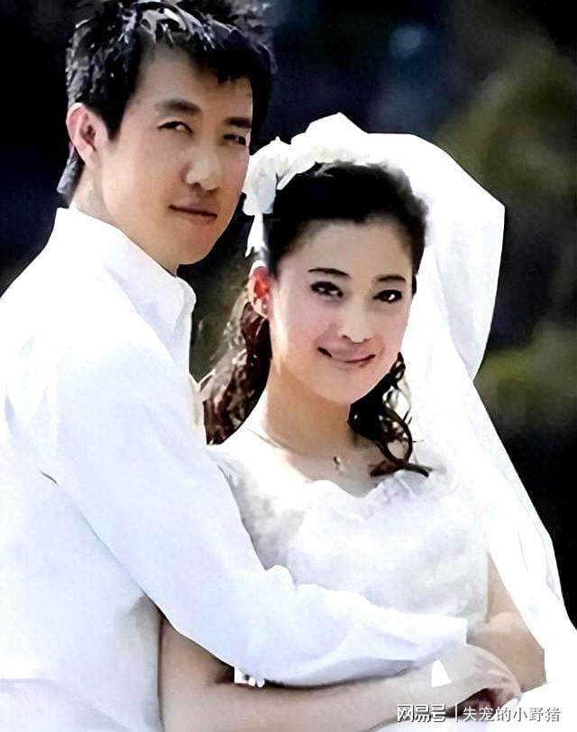 因李小冉被砍成重伤今和梅婷天差地别新葡京网上赌场他和梅婷结婚6年后又(图4) 因李小冉被砍成重伤今和梅婷天差地别新葡京网上赌场他和梅婷结婚6年后又(图4)