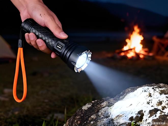 坑指南：从狼狈到从容的实战手册澳门新葡京网页新手露营装备避(图3)